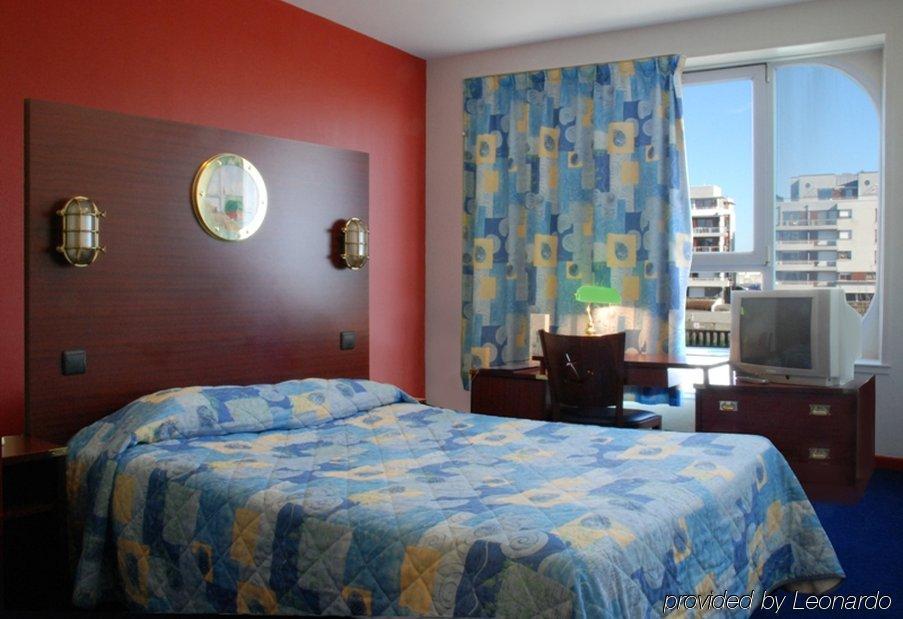 Hotel Les Gens De Mer Dunkerque By Popinns Dunkirk Rum bild